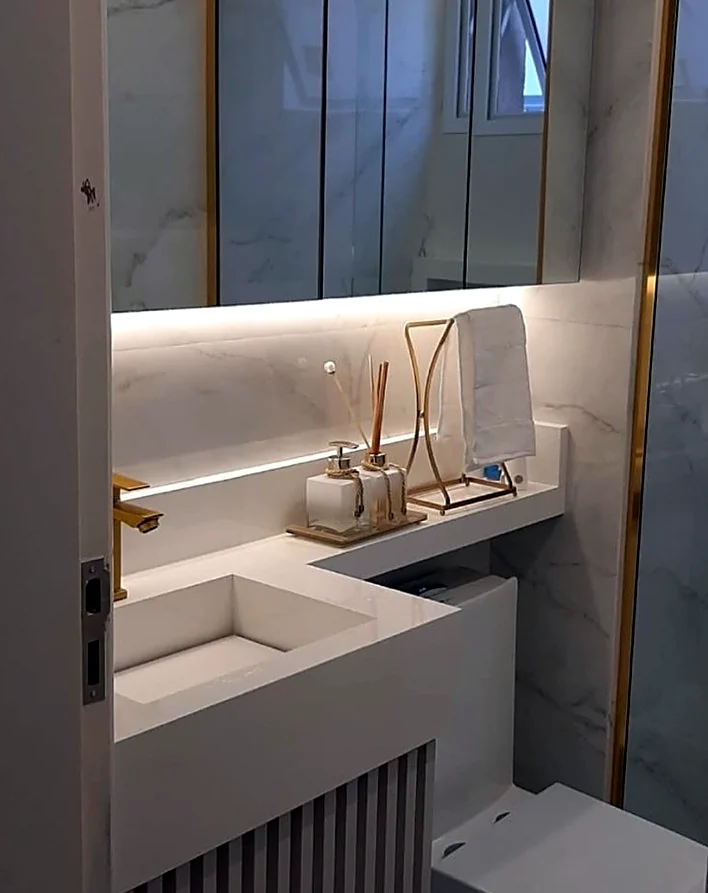 Lavabo: Cuba esculpida em pedra clara
